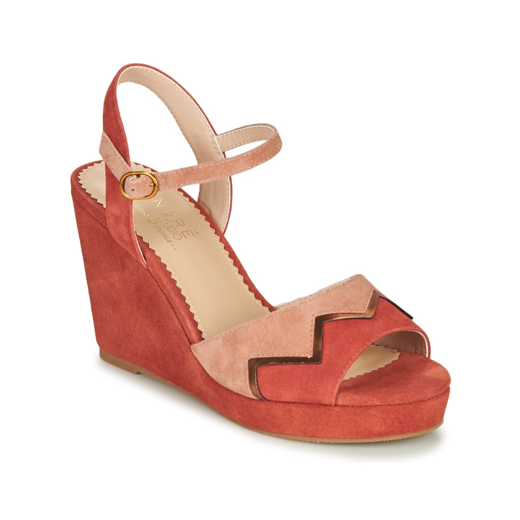 Andre Sandales
 Lajongleuse Femme