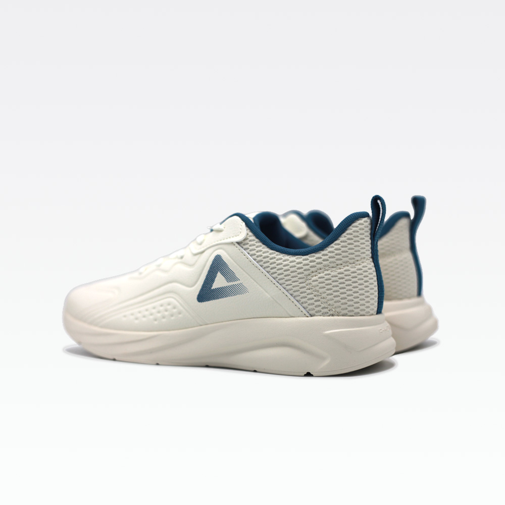Peak Walking Shoes Canvas White